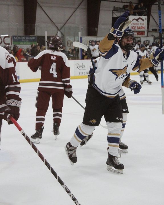 Lovin’ these shots sent in by MSU student @lacypreeshl from Saturday’s sold out Cat/Griz game in Bozeman