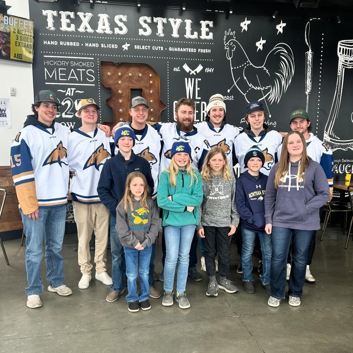 It’s great to see fans from across Montana supporting the CATS!  These kids play in the Lewistown Youth Hockey program and came down today for the fundraiser at Dickey’s BBQ! #GoCatsGo